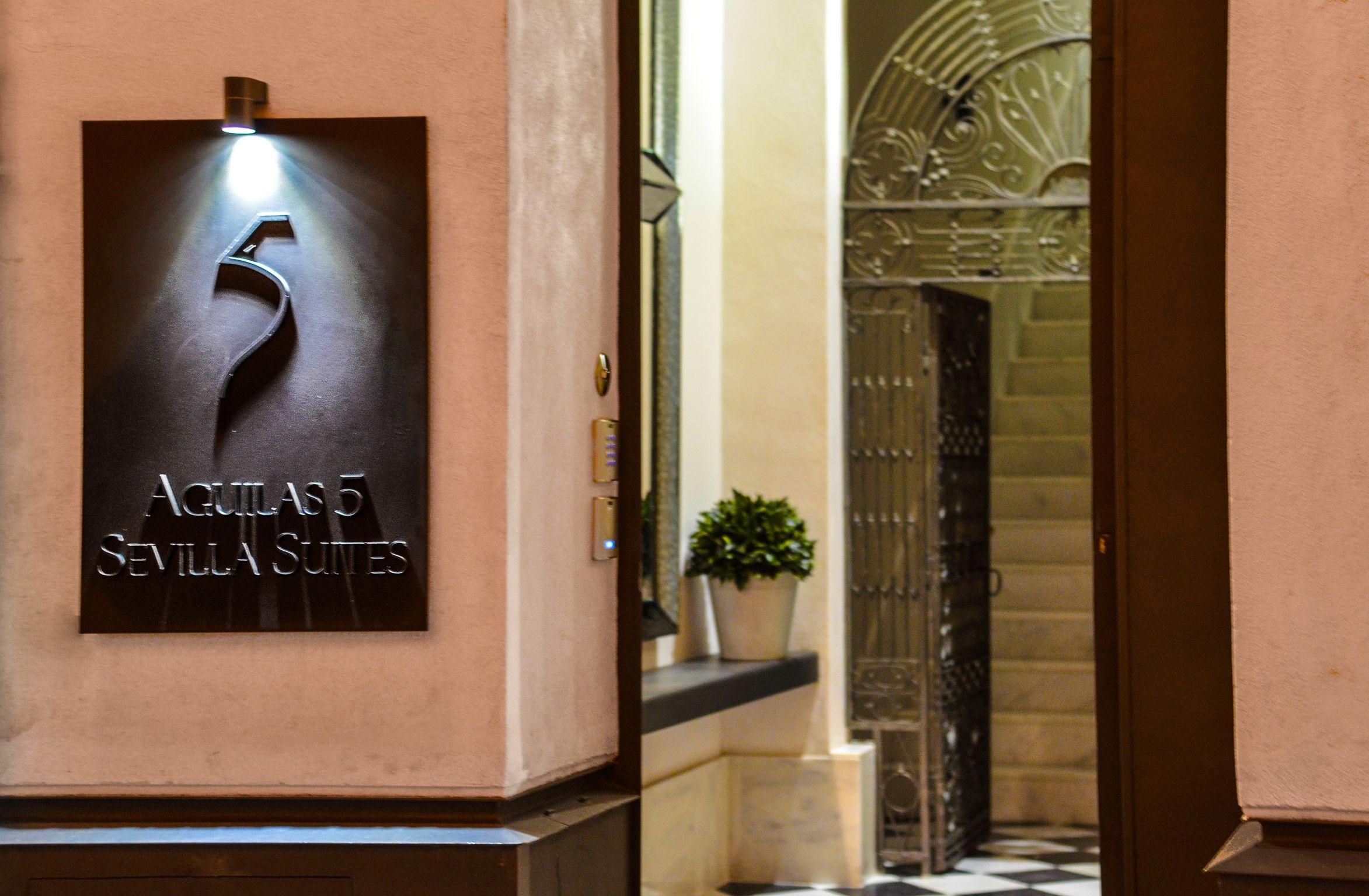 Aguilas5 Sevillasuites Kültér fotó